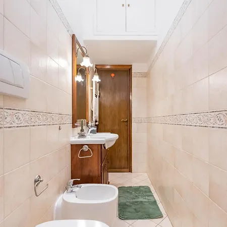 Lungotevere Testaccio Apartment Rome